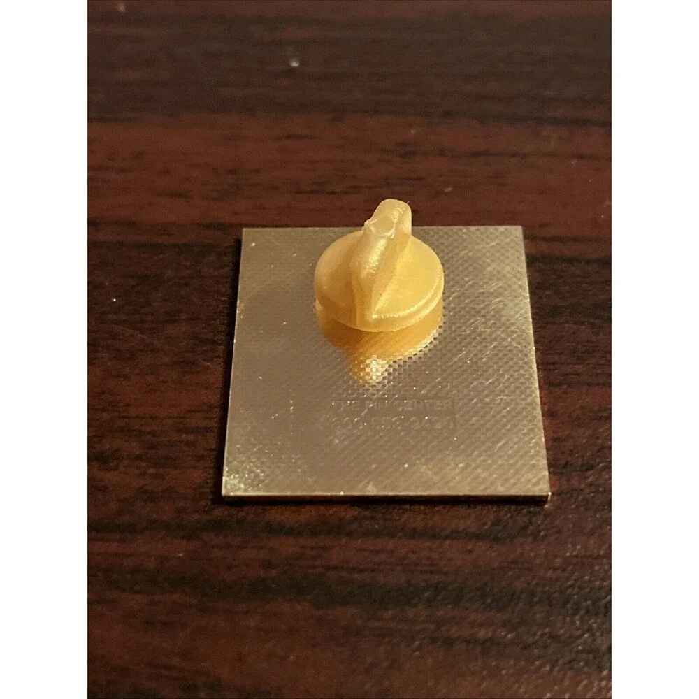 Outback Steakhouse Costa Rica Kangaroo‎ Lapel Hat Pin